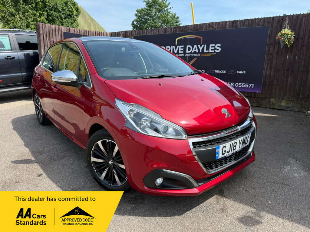 Peugeot 208 1.2 208 Allure Premium Red