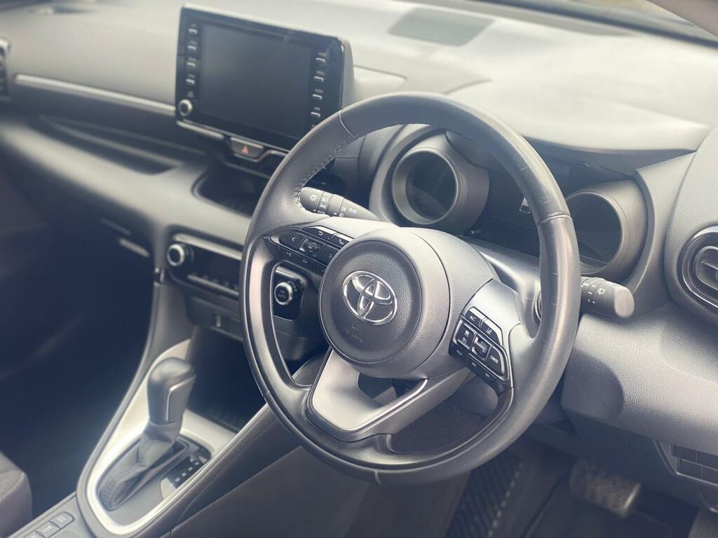 Toyota Yaris 1.5 Vvt-h Design E-cvt Euro 6 Ss FT23CEV Blue #4