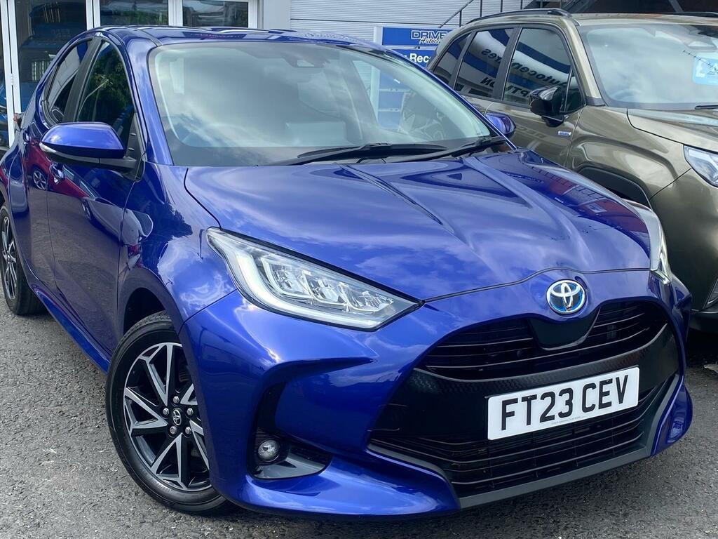 Toyota Yaris 1.5 Vvt-h Design E-cvt Euro 6 Ss Blue