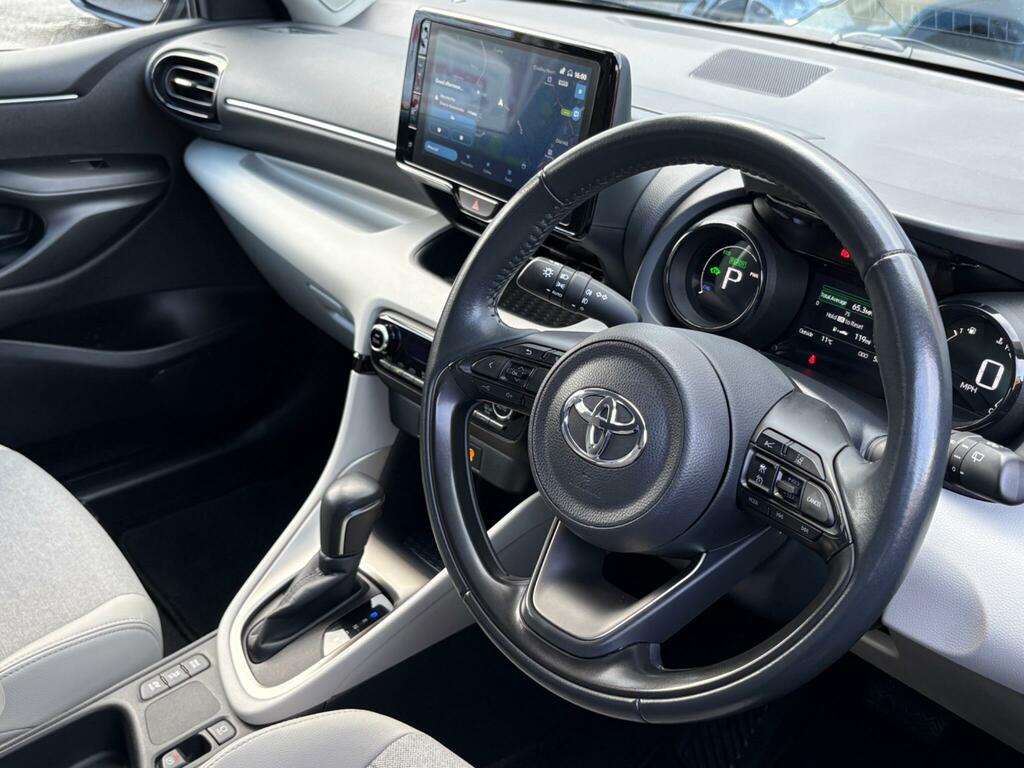 Toyota Yaris 1.5 Vvt-h Excel E-cvt Euro 6 Ss BF72PZT Grey #3