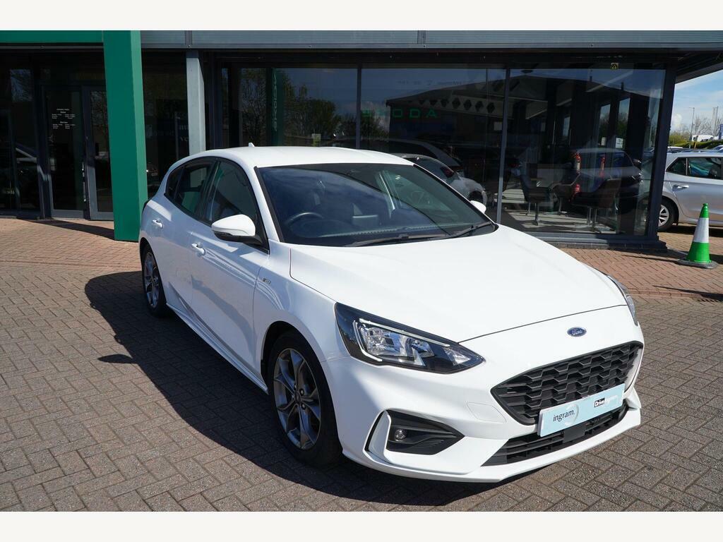 Ford Focus 1.0T Ecoboost St-line Hatchback White #5