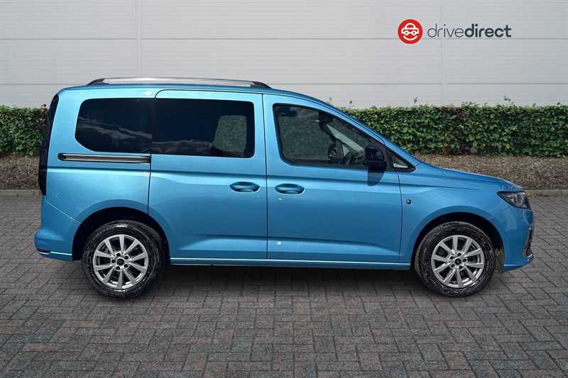 Ford Tourneo Connect 2.0 Ecoblue Titanium Mpv Euro 6 AO23JZC Blue #2