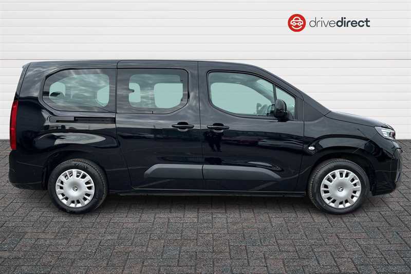 Vauxhall Combo-e Life 52Kwh Design XL Mpv 7.4Kw Charg YH25FFS Black #2