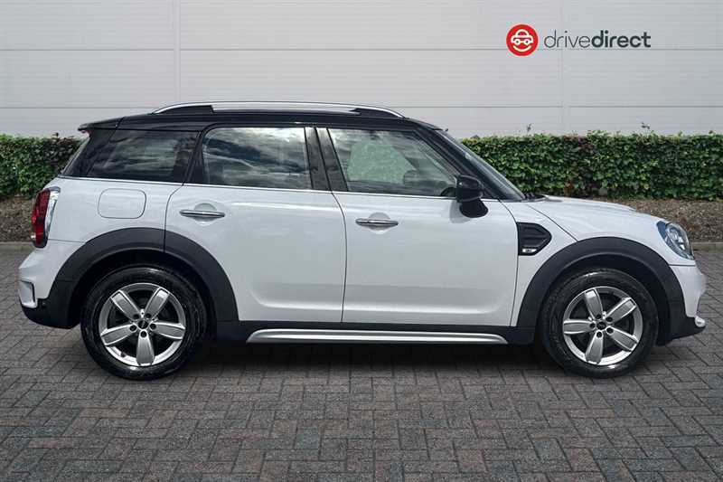 Mini Countryman 1.5 Cooper Suv Euro 6 Ss 136 NV18LDU White #2