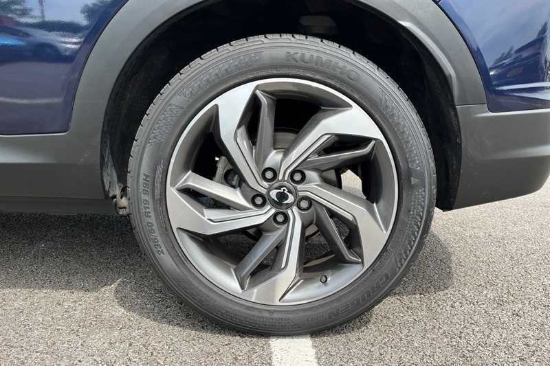 SsangYong Korando K35 White #10