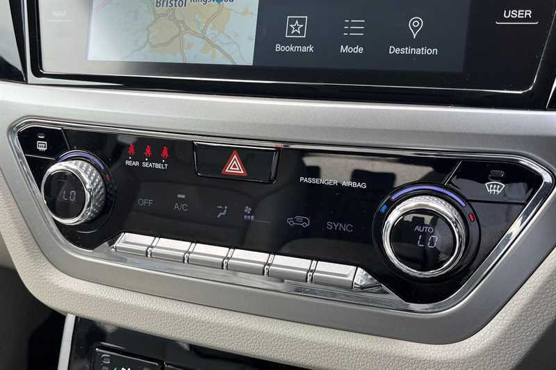 SsangYong Korando K35 White #15