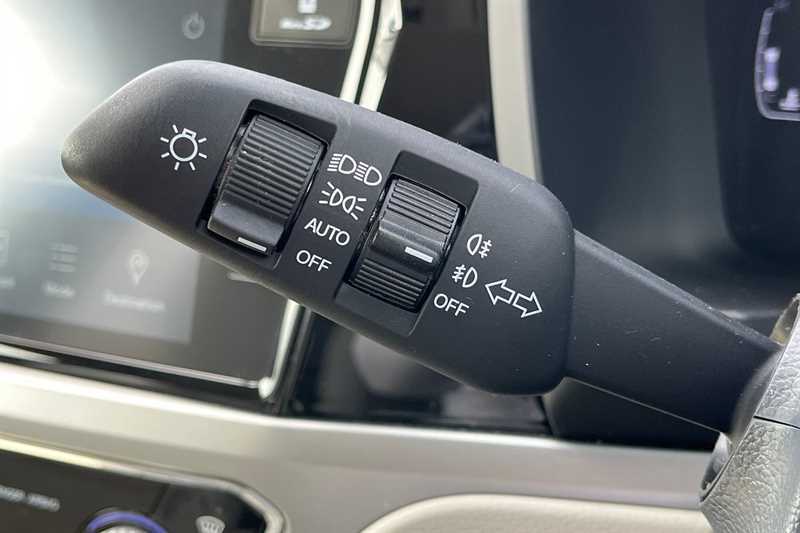SsangYong Korando K35 White #43
