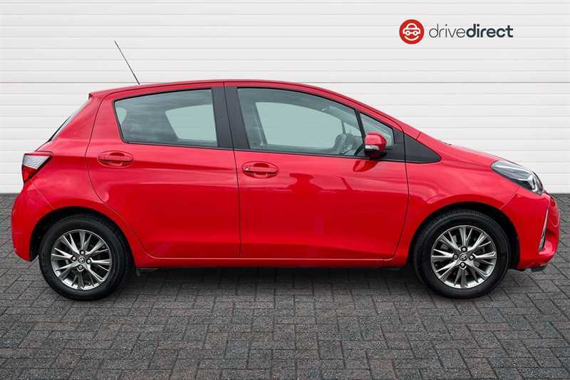 Toyota Yaris 1.5 Vvt-i Icon Hatchback Euro 6 WV69MXM Red #2