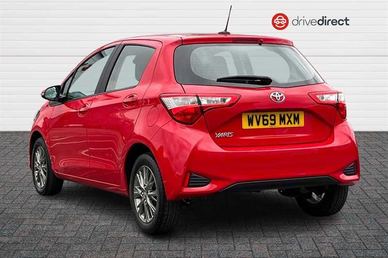 Toyota Yaris 1.5 Vvt-i Icon Hatchback Euro 6 WV69MXM Red #5