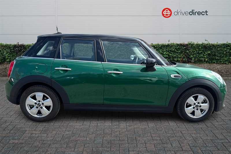 Mini Hatch 1.5 Cooper Classic Hatchback Steptronic YR70YGG Green #2