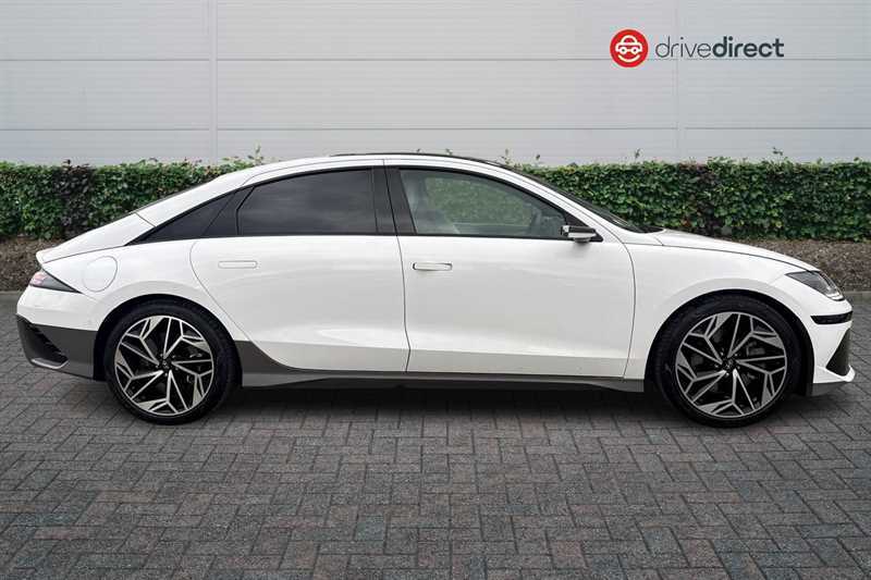 Hyundai Ioniq 6 77.4Kwh Ultimate Saloon 228 Ps WA74FXH White #2