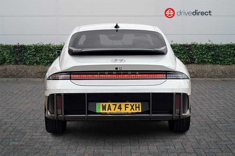 Hyundai Ioniq 6 77.4Kwh Ultimate Saloon 228 Ps WA74FXH White #4