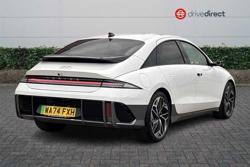 Hyundai Ioniq 6 77.4Kwh Ultimate Saloon 228 Ps WA74FXH White #3