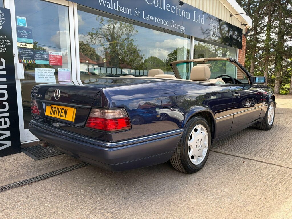 Mercedes-Benz E Class 2.3 E230 Elegance Blue #13