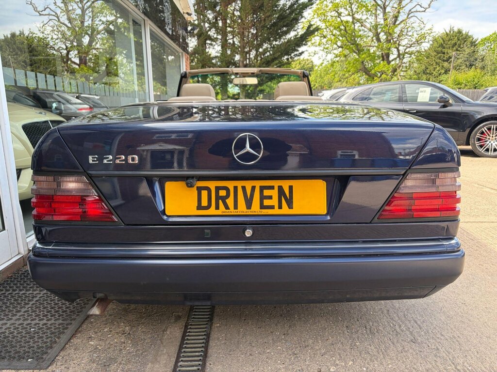 Mercedes-Benz E Class 2.3 E230 Elegance Blue #12