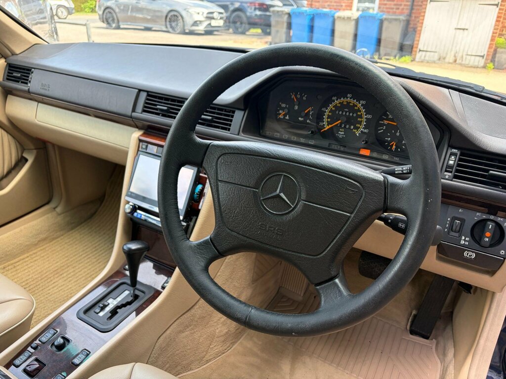 Mercedes-Benz E Class 2.3 E230 Elegance Blue #22