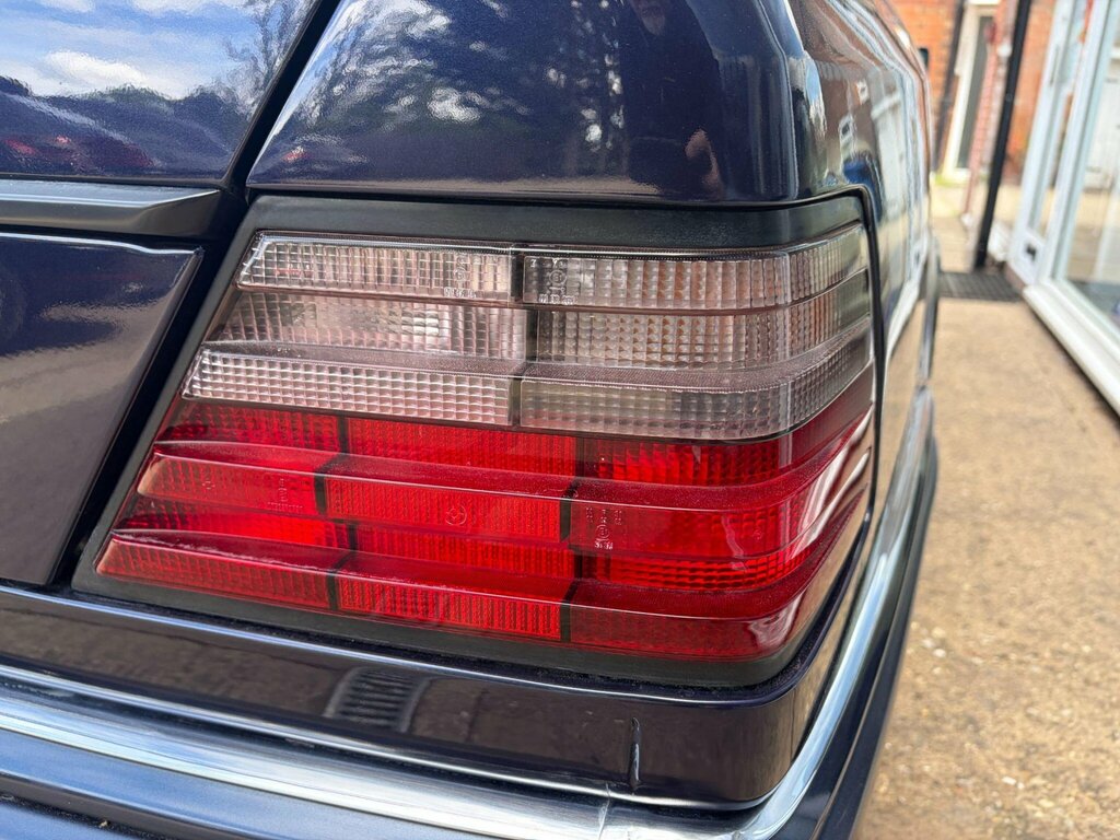 Mercedes-Benz E Class 2.3 E230 Elegance Blue #20
