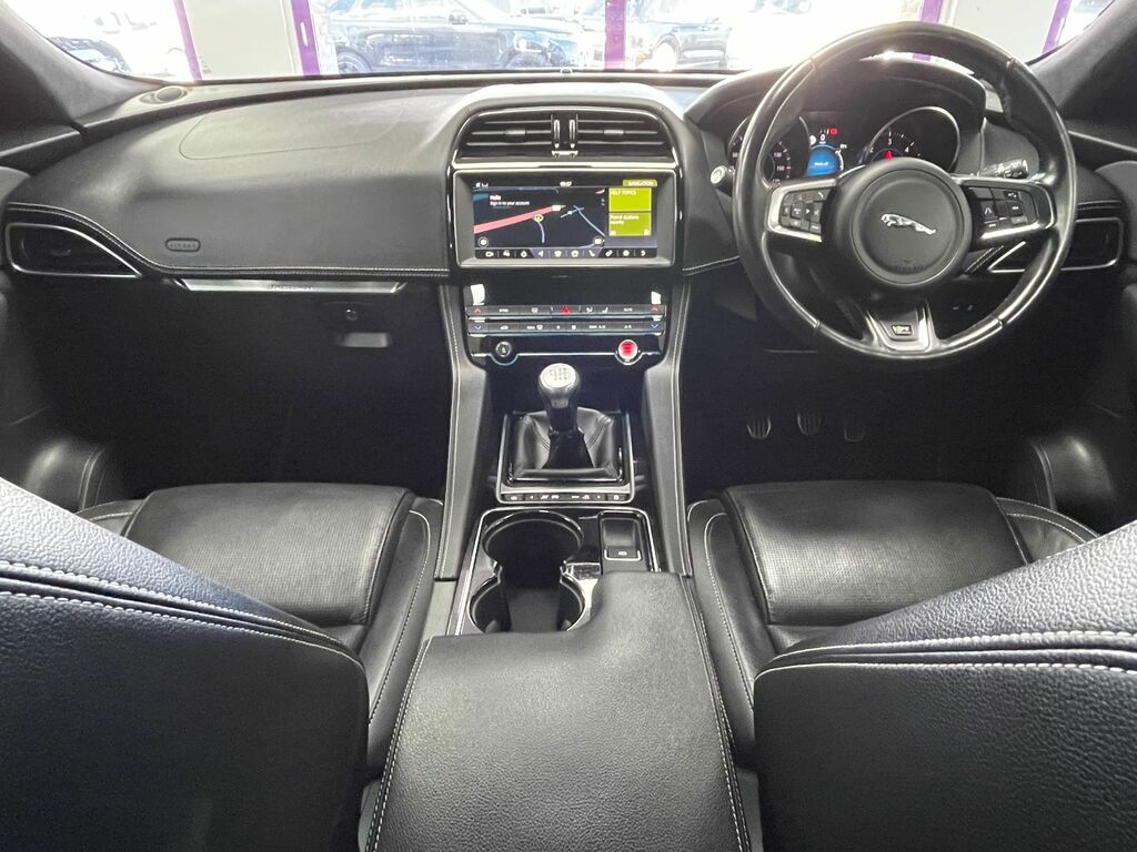 Jaguar F-Pace Diesel LM68JXF Black #2