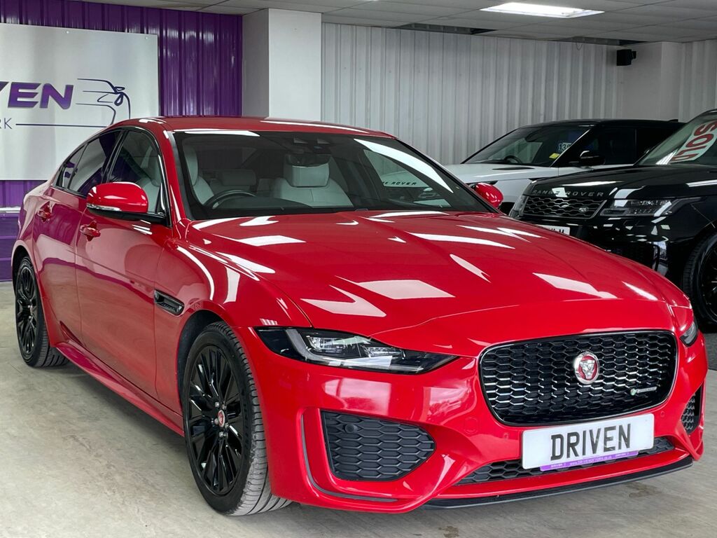 Jaguar XE R-dynamic S Red #5