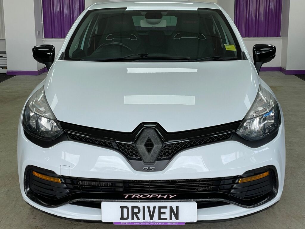 Renault Clio Petrol DS65APZ White #5
