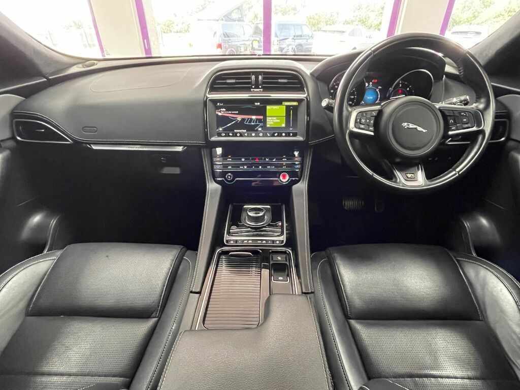 Jaguar F-Pace Diesel SV20XYS Black #2