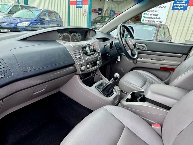SsangYong Turismo 2.0 Es White #11
