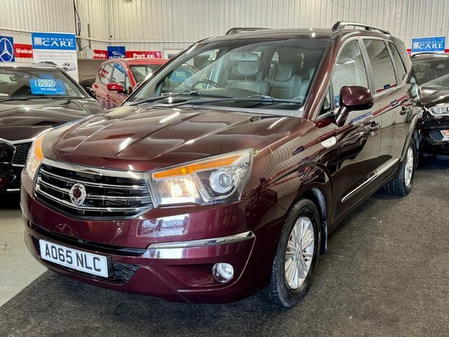 SsangYong Turismo 2.0 Es White #3