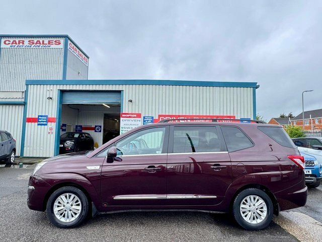 SsangYong Turismo 2.0 Es White #22