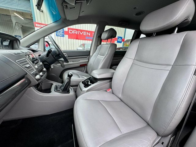 SsangYong Turismo 2.0 Es White #12
