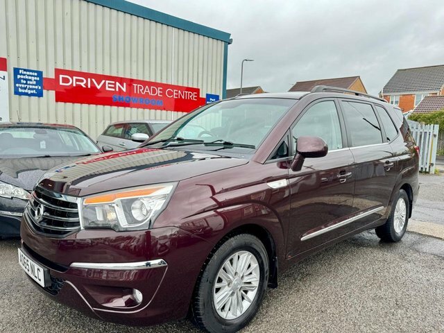 SsangYong Turismo 2.0 Es White #19