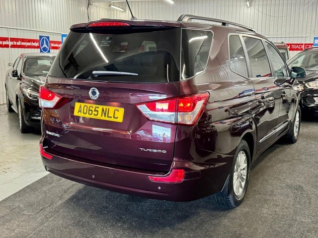 SsangYong Turismo 2.0 Es White #8