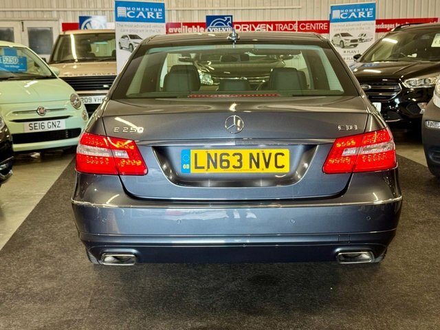 Mercedes-Benz E Class 2.1 E220 Cdi Blueefficiency Avantgarde Saloon Grey #5