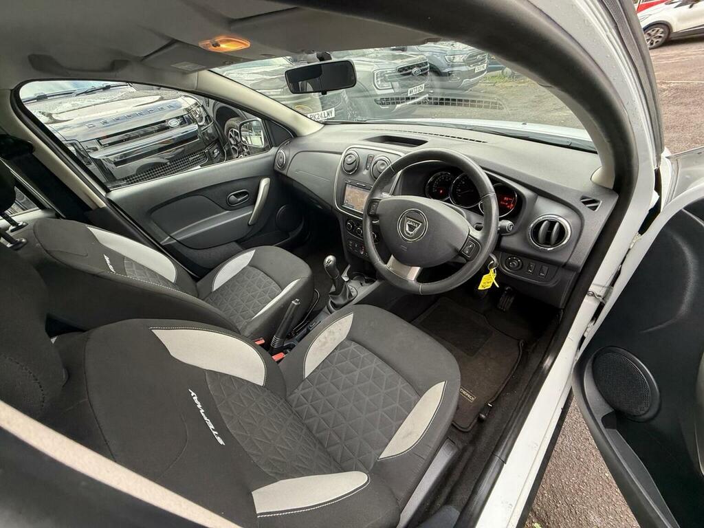 Dacia Sandero Stepway Hatchback 1.5 Dci Laureate Euro 6 Ss 2016 White #4