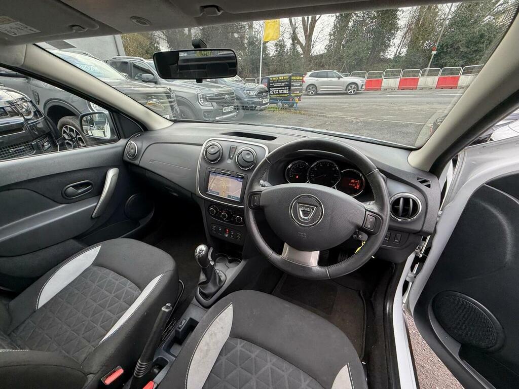 Dacia Sandero Stepway Hatchback 1.5 Dci Laureate Euro 6 Ss 2016 White #5