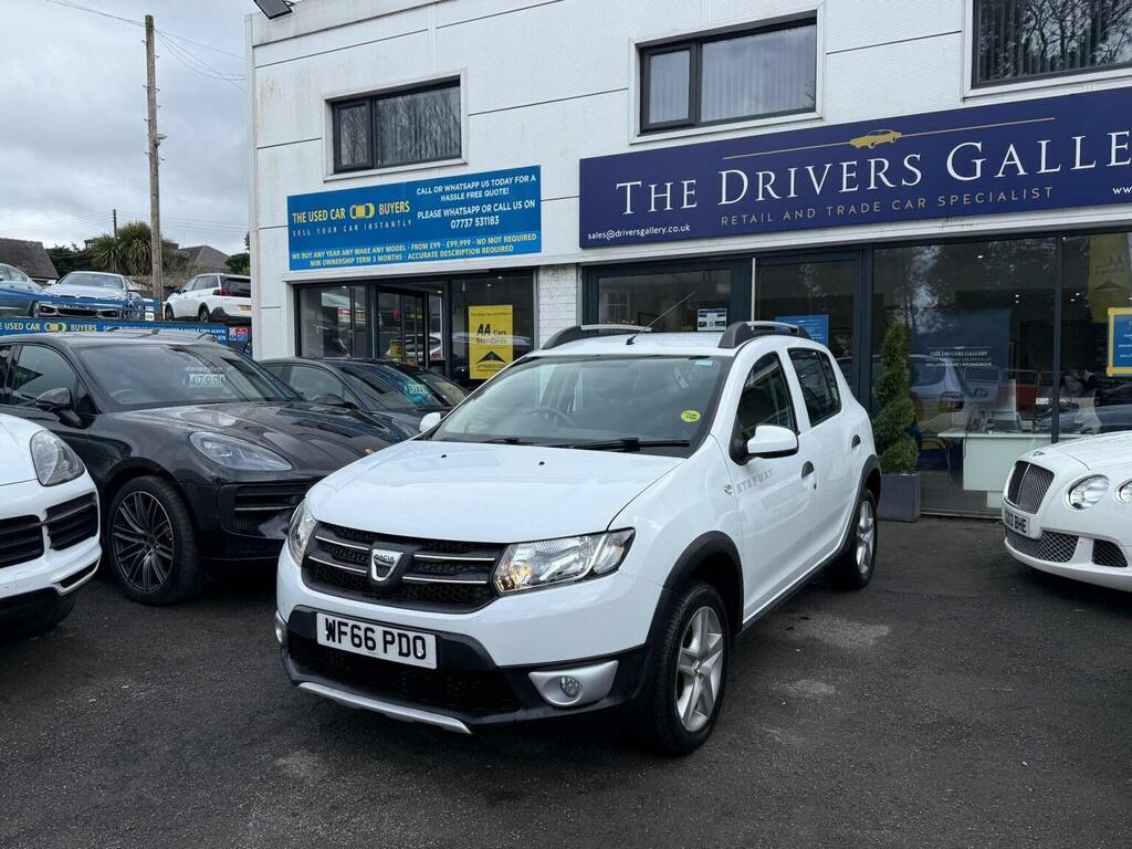 Dacia Sandero Stepway Hatchback 1.5 Dci Laureate Euro 6 Ss 2016 White