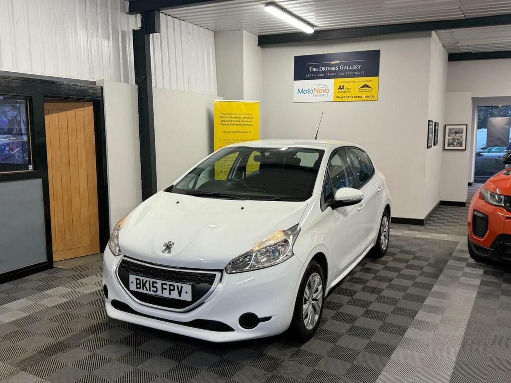 Peugeot 208 Hatchback 1.0 Vti Puretech Access Euro 5 201 White