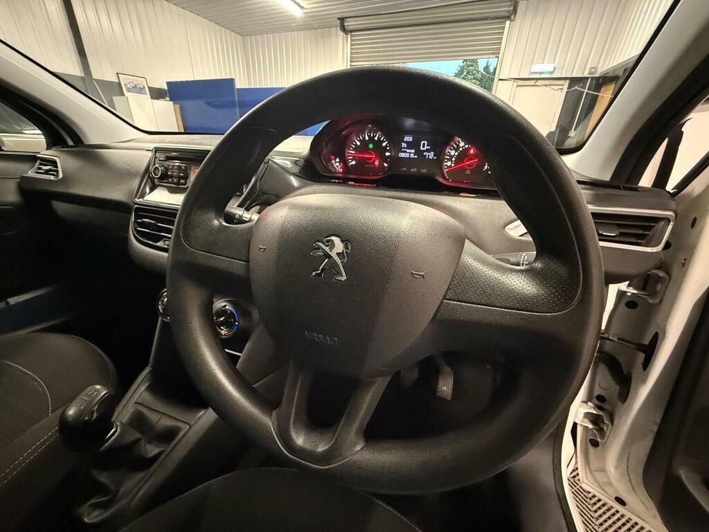 Peugeot 208 Hatchback 1.0 Vti Puretech Access Euro 5 201 BK15FPV White #6