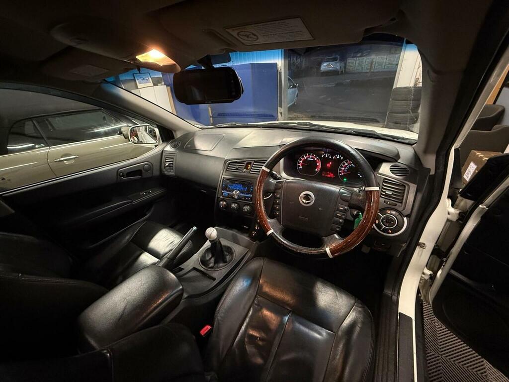 SsangYong Korando Sports 2L Ex Black #5