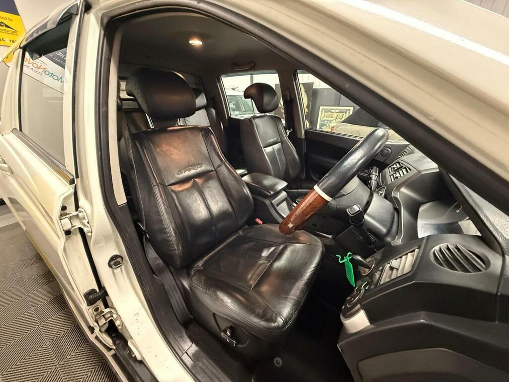 SsangYong Korando Sports 2L Ex Black #8
