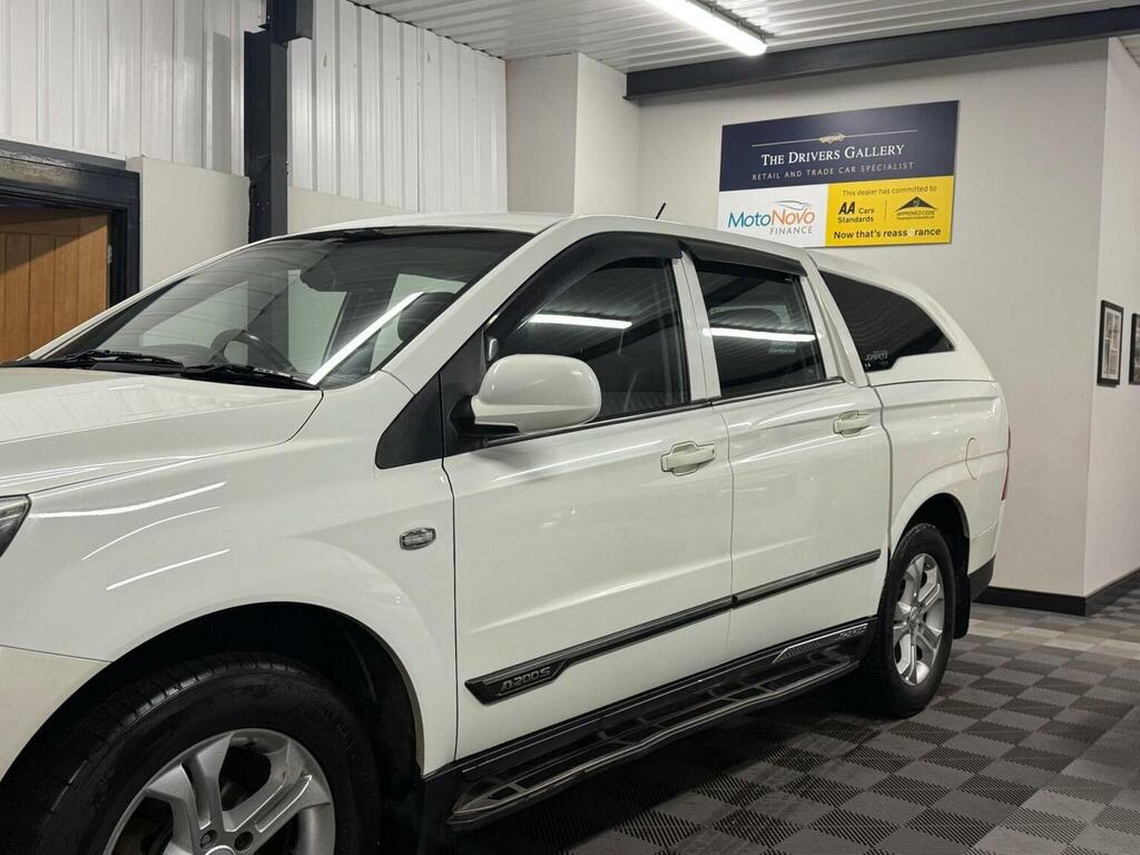SsangYong Korando Sports 2L Ex Black #19