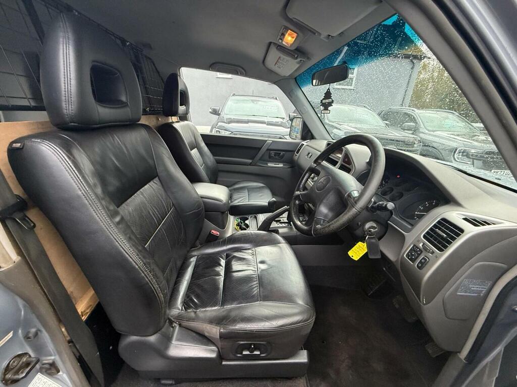 Mitsubishi Shogun Shogun Di-d Eleg-ce Lwb A Grey #20