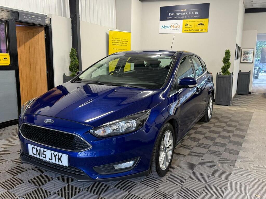 Ford Focus Hatchback 1.6 Tdci Zetec Euro 5 Ss 201515 Blue