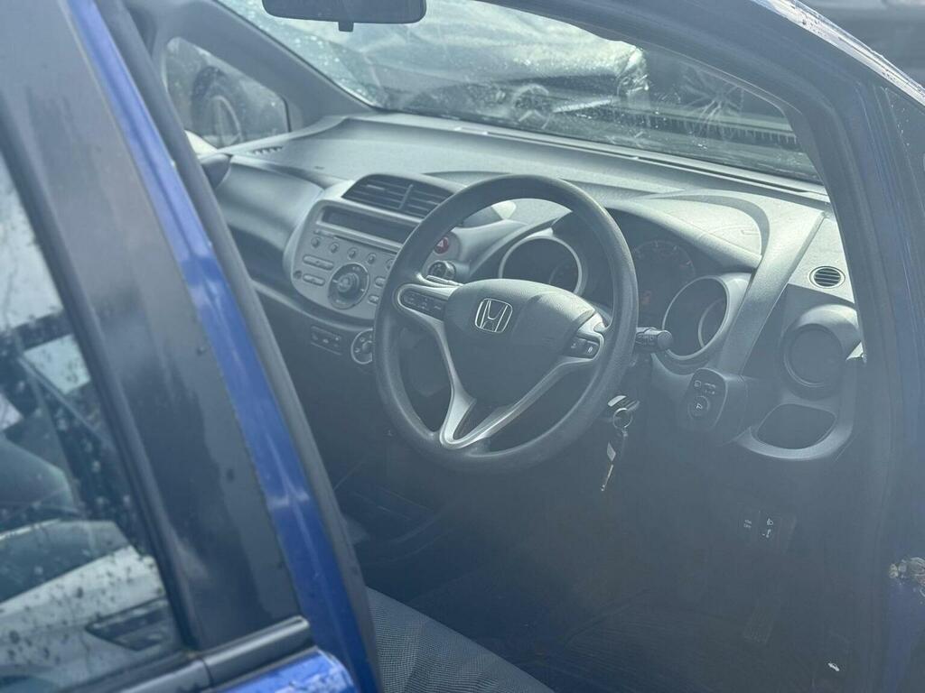 Honda Jazz Hatchback 1.4 I-vtec Es Euro 4 200909 WP09OMR Blue #2