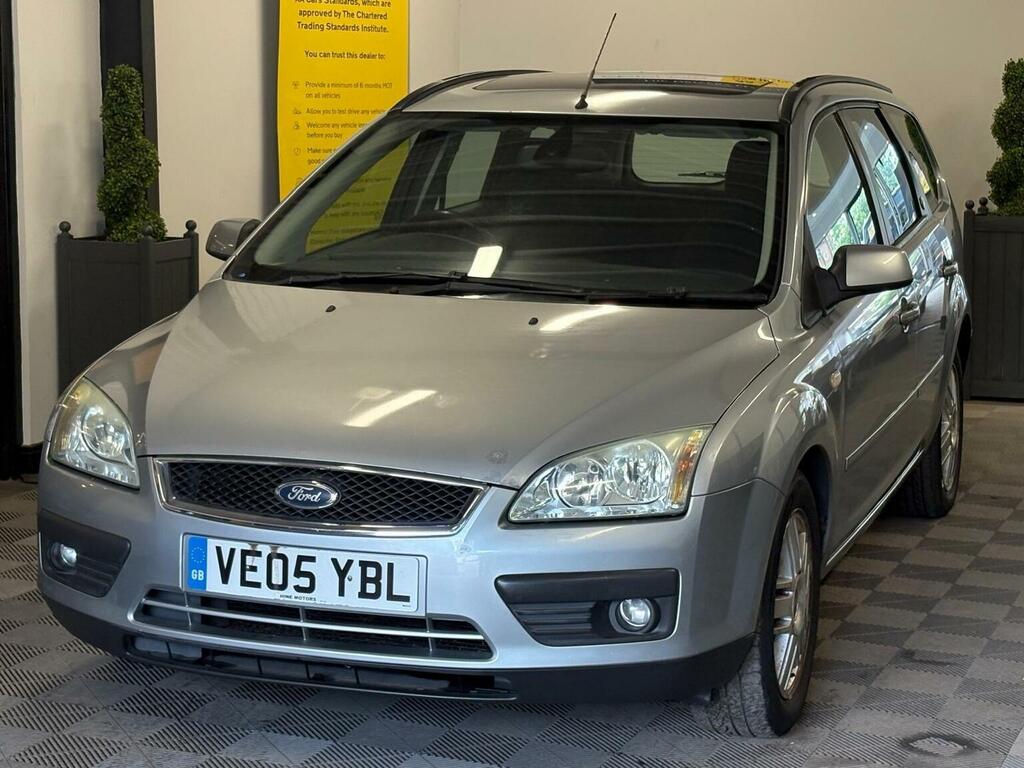 Ford Focus Estate 2.0 Ghia 200505 Silver #3