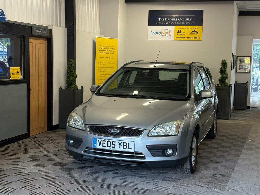 Ford Focus Estate 2.0 Ghia 200505 Silver
