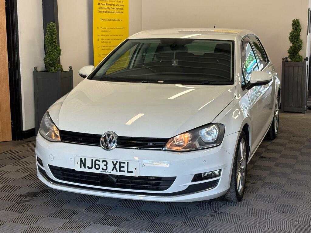 Volkswagen Golf Hatchback 2.0 Tdi Bluemotion Tech Gt Euro 5 Ss NJ63XEL White #2