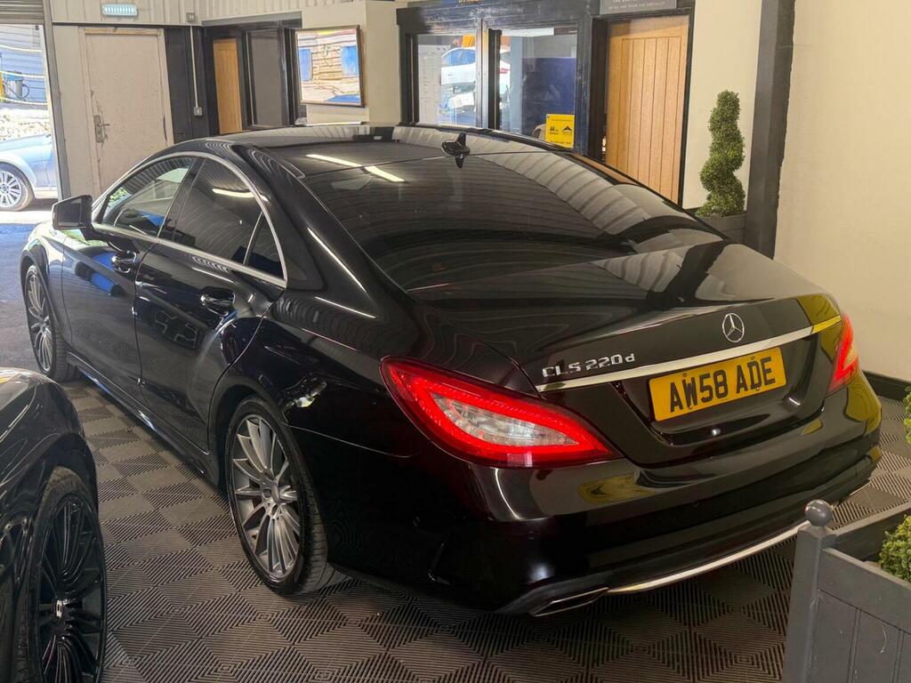 Mercedes-Benz CLS Amg Line White #15