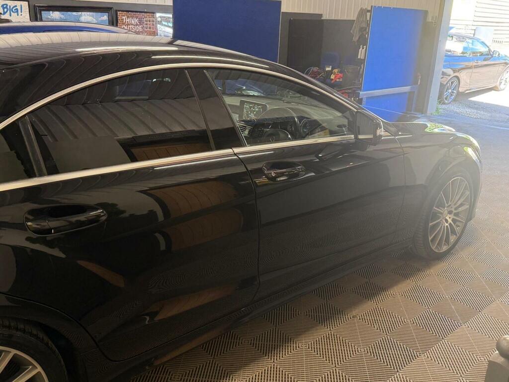 Mercedes-Benz CLS Amg Line White #18