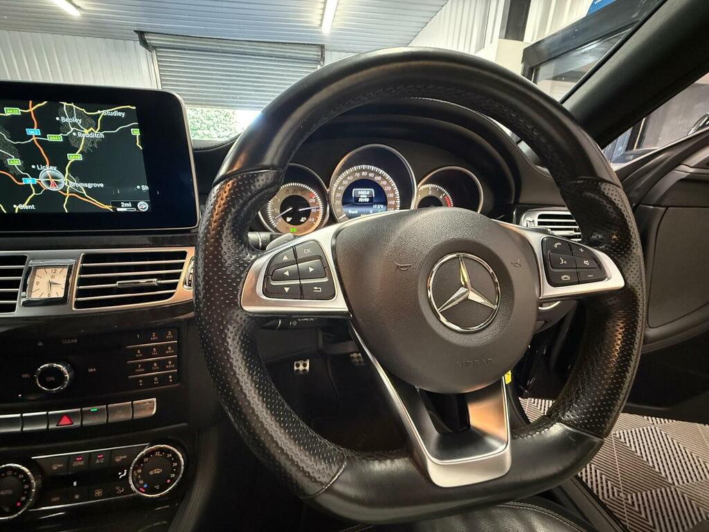 Mercedes-Benz CLS Amg Line White #28