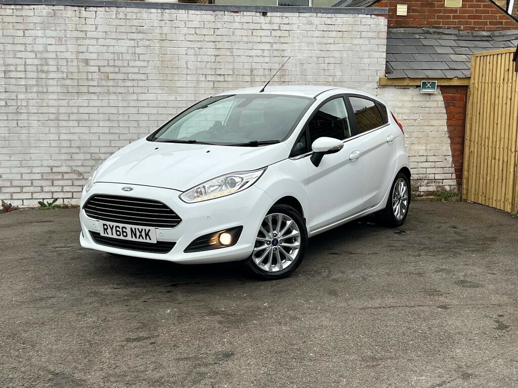 Ford Fiesta 1.0T Ecoboost Titanium X Euro 6 Ss RY66NXK White #5